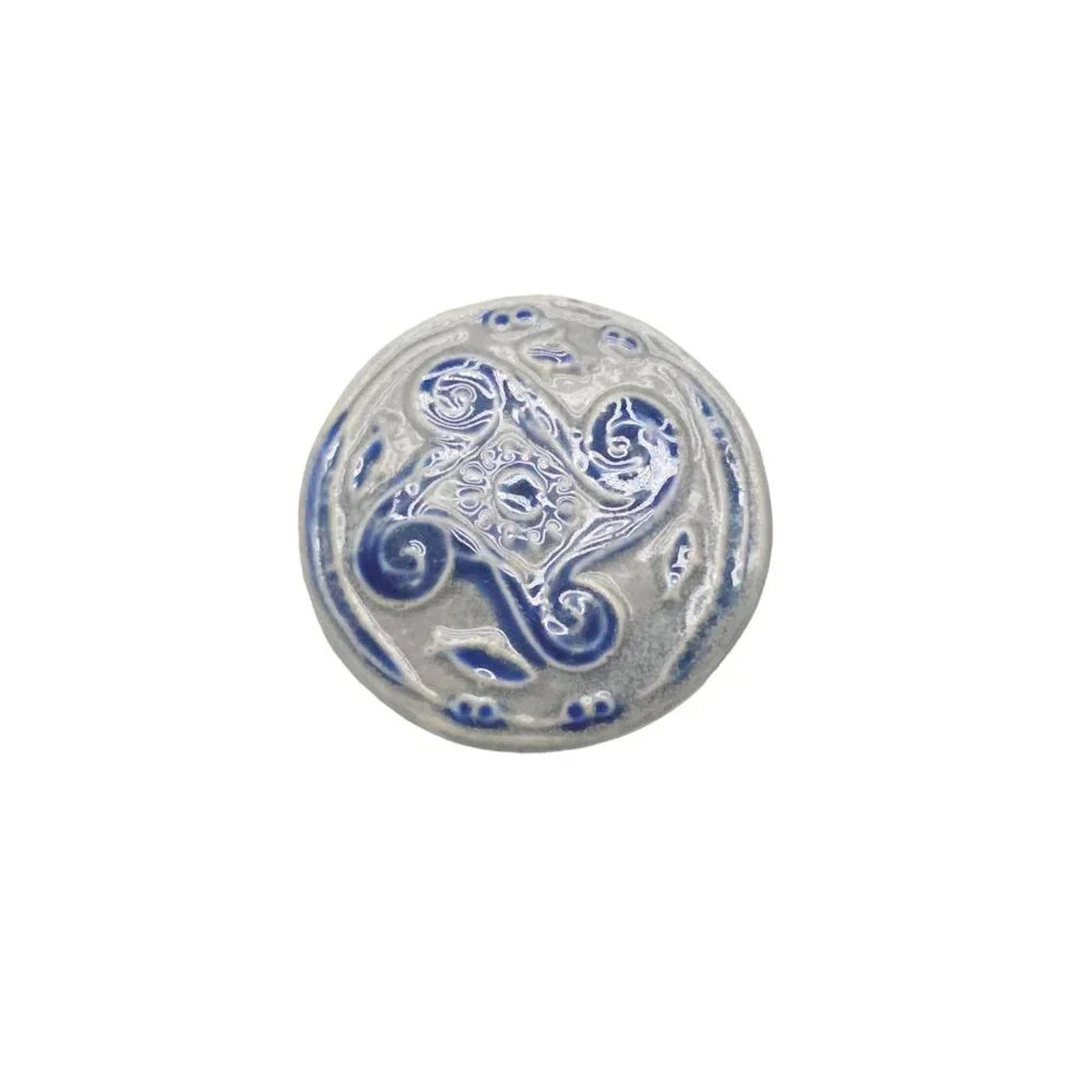 White Blue Glazed Porcelain Celtic Swirl Knot Brooch Pin Vintage